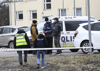 Muere uno de tres menores heridos durante tiroteo en un colegio de Finlandia