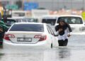 Emiratos trata de recuperarse de las lluvias más intensas en la historia de la desértica nación