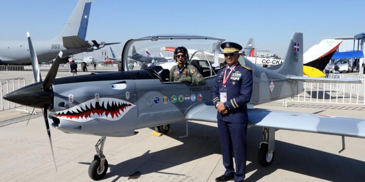 RD se destaca en FIDAE 2024, con la aeronave TP-75 "Dulus"