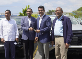 Indrhi entrega 76 vehículos a Medio Ambiente, Agricultura e Inapa