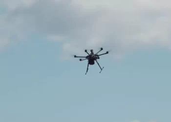 Israel dice Irán ha lanzado un ataque con drones contra su territorio