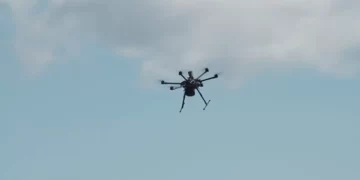 Israel dice Irán ha lanzado un ataque con drones contra su territorio