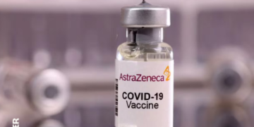 AstraZeneca admite que su vacuna del Covid-19 puede causar lesiones graves