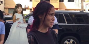 Madre de niña baleada en vehículo en la Máximo Gómez narra lo ocurrido