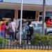 Haitianos acuden al aeropuerto de Puerto Príncipe tras rumor de vuelos hacia EEUU