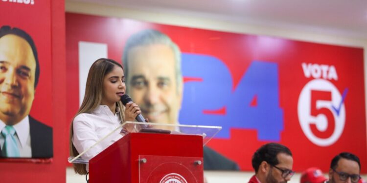 Silvia González presenta propuesta a problema del Drenaje en el Distrito Nacional