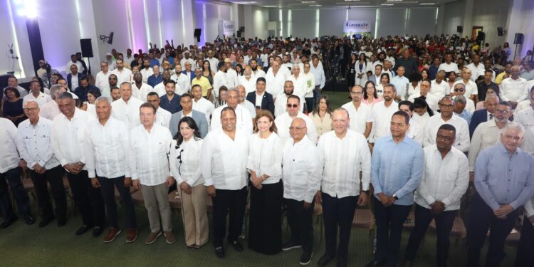 Tabaqueros y exportadores del país lanzan en Santiago GANASTE, estrutura de apoyo a la reelección de Luis Abinader