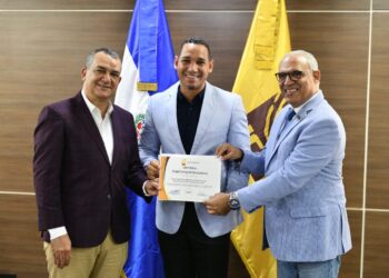 JCE y el IESPEC gradúan periodistas y comunicadores sociales en “Diplomado Especializado en Administración Electoral”