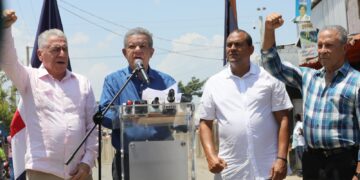 Leonel defiende soberanía dominicana; dice acusarnos de racistas "es un chantaje"