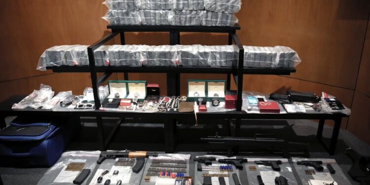 Ministerio Público y DNCD ocupan bienes a red de lavado y narcotráfico que operaba en SPM Pedro de Macorís