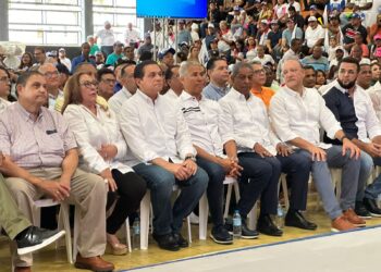 PRM en Santiago juramenta gran comando de campaña Luis 24