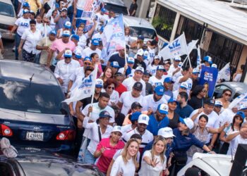Liz Mieses despierta entusiasmo en la capital