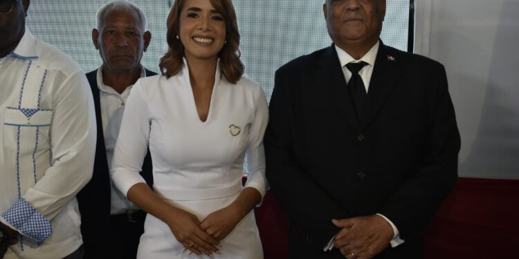 Wendy Cepeda se convierte en la primera Alcaldesa de San Luis ; marca un nuevo comienzo