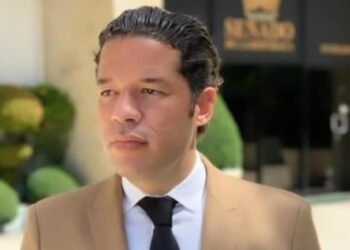 Renuncia ex precandidato a diputado del PLD en Peravia