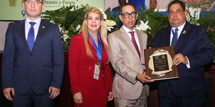 Magistrado Suprema insta fortalecer seguridad jurídica y a los notarios para garantizar desarrollo económico