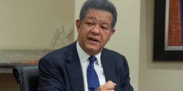 Leonel anuncia presentación con la prensa los lunes