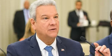 Lisandro Macarrulla llama a abordar los desafíos y oportunidades en la ciberseguridad de RD