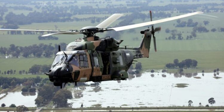 Helicóptero militar recibe disparo durante evacuación de franceses en Haití