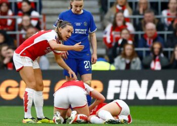 Futbolista se desplomó en pleno partido en la final Copa de la Liga femenina de Inglaterra