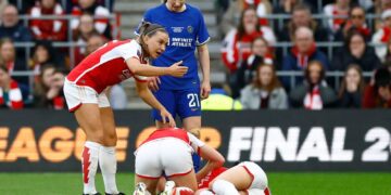 Futbolista se desplomó en pleno partido en la final Copa de la Liga femenina de Inglaterra