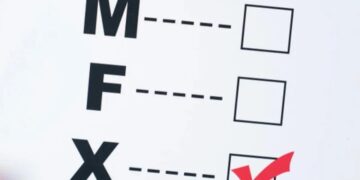 Establecen la tercera opción de género en la solicitud de ciudadanía de EE.UU