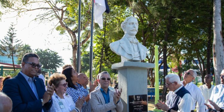 Ayuntamiento eterniza la figura del Papa San Juan Pablo II en SDE