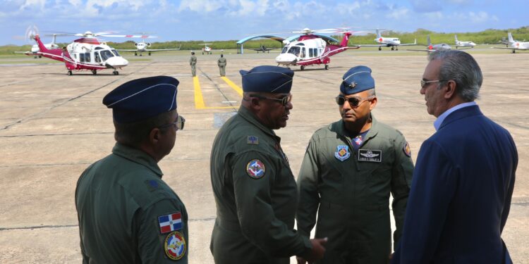 Abinader encabeza ceremonia recibimiento 2 nuevos helicópteros en FARD