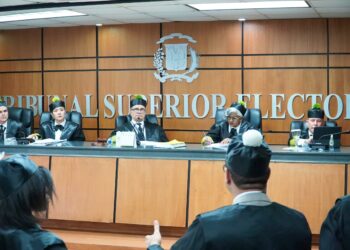 TSE reserva fallo sobre demanda inclusión de candidatos en debate electoral