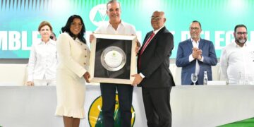 Abinader encabeza la celebración de la XLI Asamblea general de delegados de la Cooperativa Vega Real