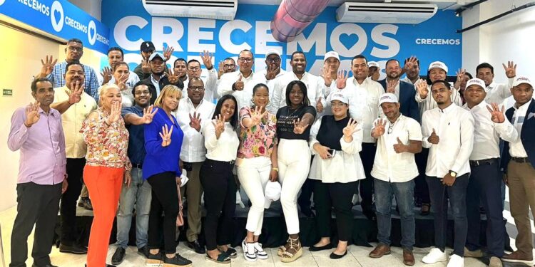 Movimiento Fuerza de cambio realiza juramentaciones en Santo Domingo Este