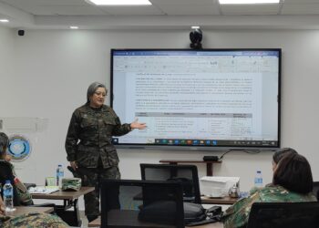Escuela de Derechos Humanos del MIDE concluye misión con representantes de militares de Guatemala
