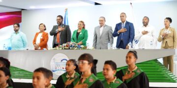 Ministro Hernandez reafirma directores de centros son clave para lograr un cambio en el resultado escolar