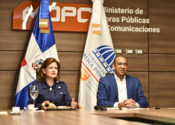 Raquel Peña y el ministro MOPC realizan reunión de trabajo 