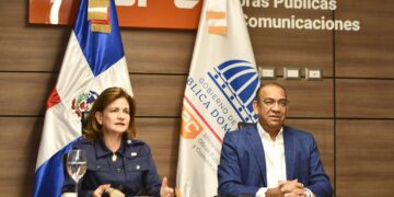 Raquel Peña y el ministro MOPC realizan reunión de trabajo 