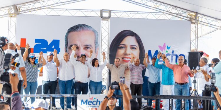 José Paliza recorre 11 provincias en la última semana; juramenta importantes dirigentes