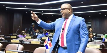 Transfuguismo promovido por el gobierno amenaza sistema de partidos y la democracia