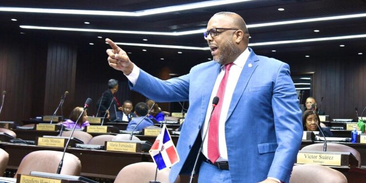 Transfuguismo promovido por el gobierno amenaza sistema de partidos y la democracia