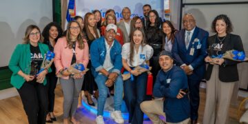 EDESUR con el apoyo del CAID sensibiliza a colaboradores sobre autismo y Síndrome de Down