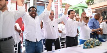 Rafael Linares ofrece apoyo a Omar Fernández