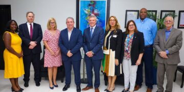 Porcella se reúne con ejecutivos de JetBlue y acuerdan afianzar esfuerzos para mejorar servicios a usuarios