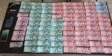 Policía arresta a tres hombres por porte ilegal de armas de fuego