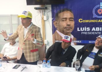 Comunicadores 8.0 Luis Abinader Presidente juramenta nuevos miembros en SDE