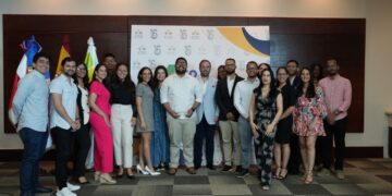 30 médicos dominicanos ganan plazas MIR de especialidades médicas en España