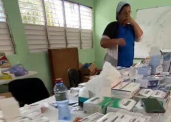 Pedro Jiménez, candidato a diputado por circunscripción 2 del DN, realiza operativo odontológico en el sector La Puya de Arroyo Hondo