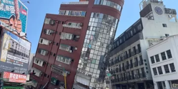 Taiwán eleva a diez la cifra de muertos por el terremoto más intenso en 25 años