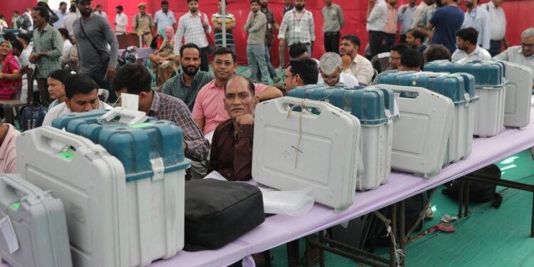 Arrancan las elecciones generales de La India:Las mayores votaciones del planeta