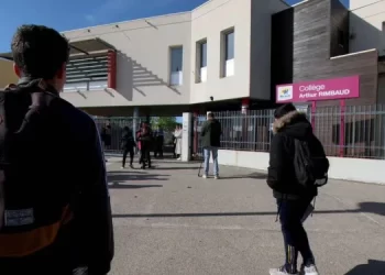 Menor musulmana queda en coma tras ser agredida por razones religiosas en Francia