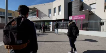 Menor musulmana queda en coma tras ser agredida por razones religiosas en Francia