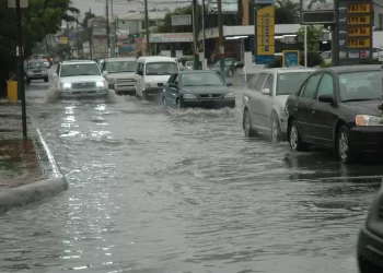 Sistema frontal generará aguaceros dispersos este lunes