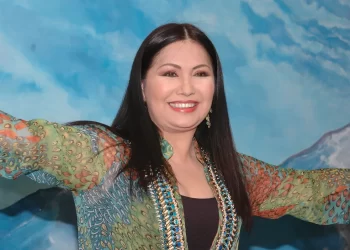 Empeora la salud de Ana Gabriel y ella envía un mensaje a sus fans